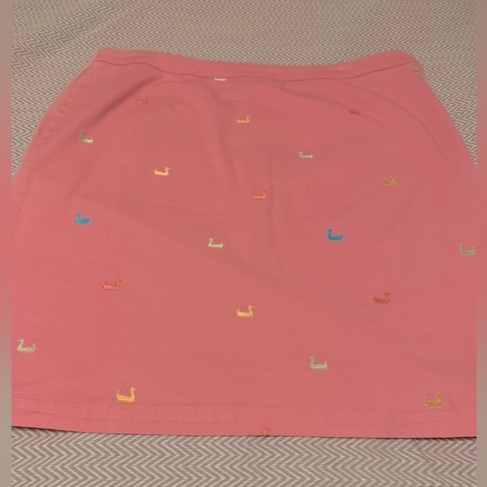 Vintage Duck Head skirt. Pink with multicolor ducks embroidered. Size 12. EUC.